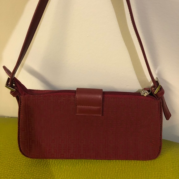 Perfect condition red vintage purse! - Picture 3 of 6